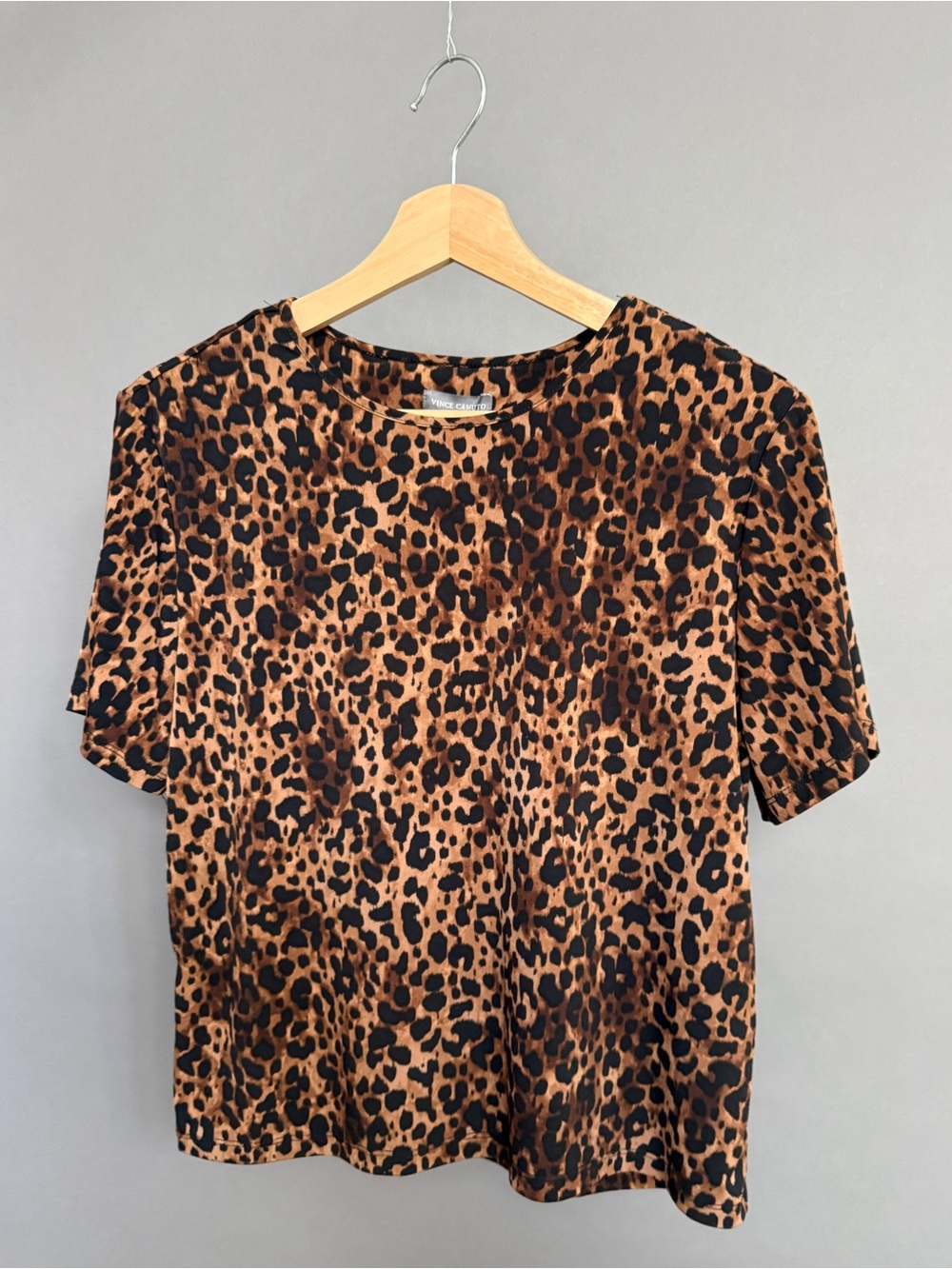 Vince Camuto Leopard Print Short Sleeve Top Size M